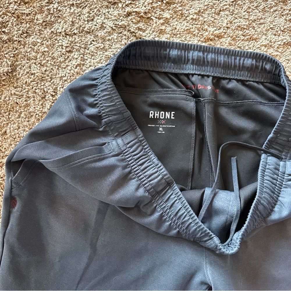 RHONE Men's Charcoal Gray Jogger Sweatpants